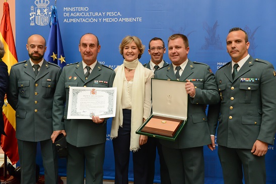 La Guardia Civil es condecorada por el Ministerio de Agricultura y Pesca, Alimentación y Medio Ambiente