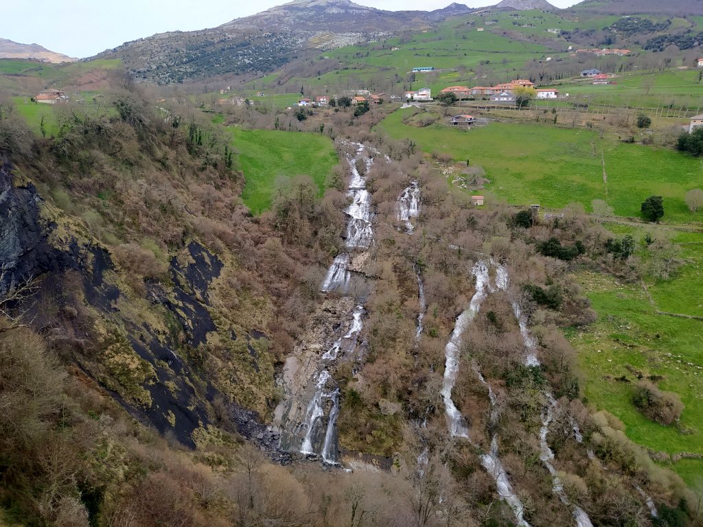 Rápidos del río Gandara en el valle de La Gándara