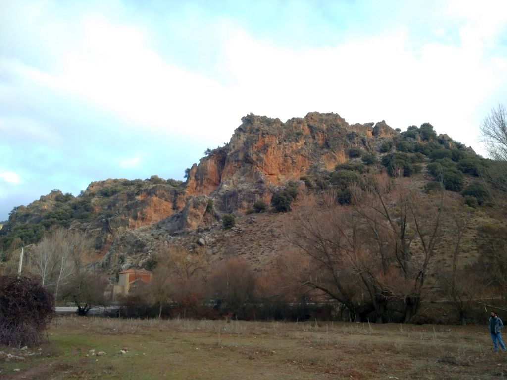 Afloramientos Rocas Carbonatadas. Escamas de Despeñadero