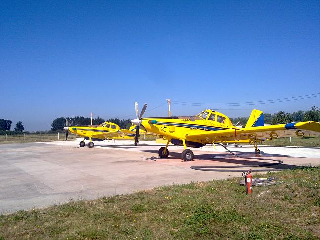 Air Tractor en pista