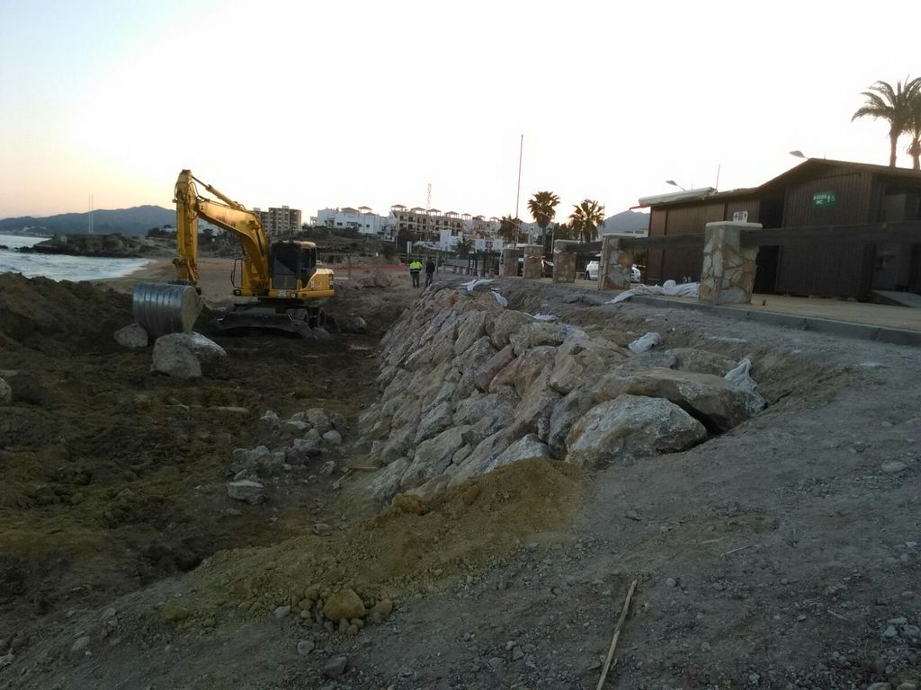 Playa de Mar Serena-San Juan de los Terreros (Durante las obras)