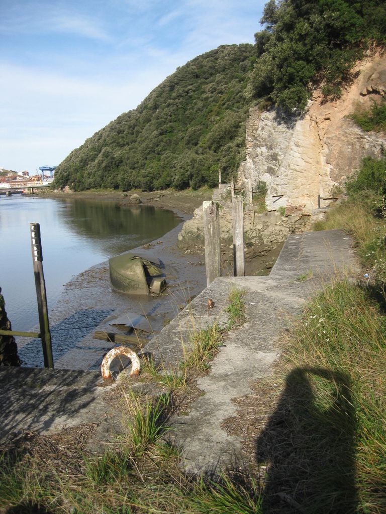 Demolición del embarcadero de Flores (T.M. Zumaia). Antes de las obras