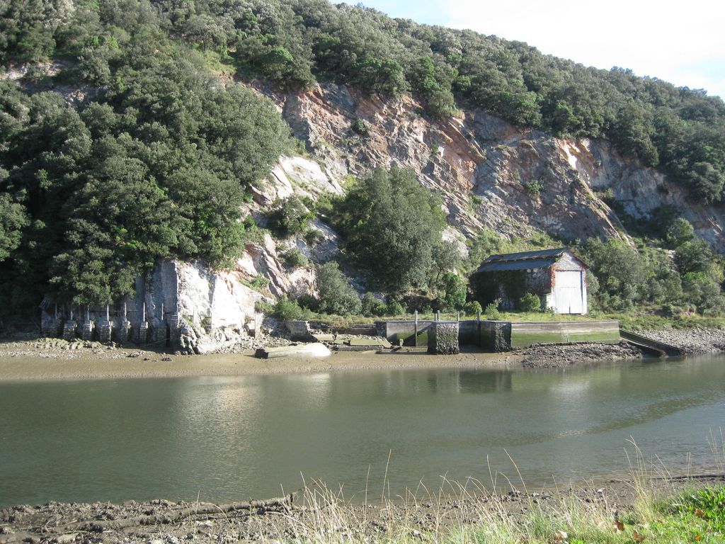 Demolición del embarcadero de Flores (T.M. Zumaia). Antes de las obras