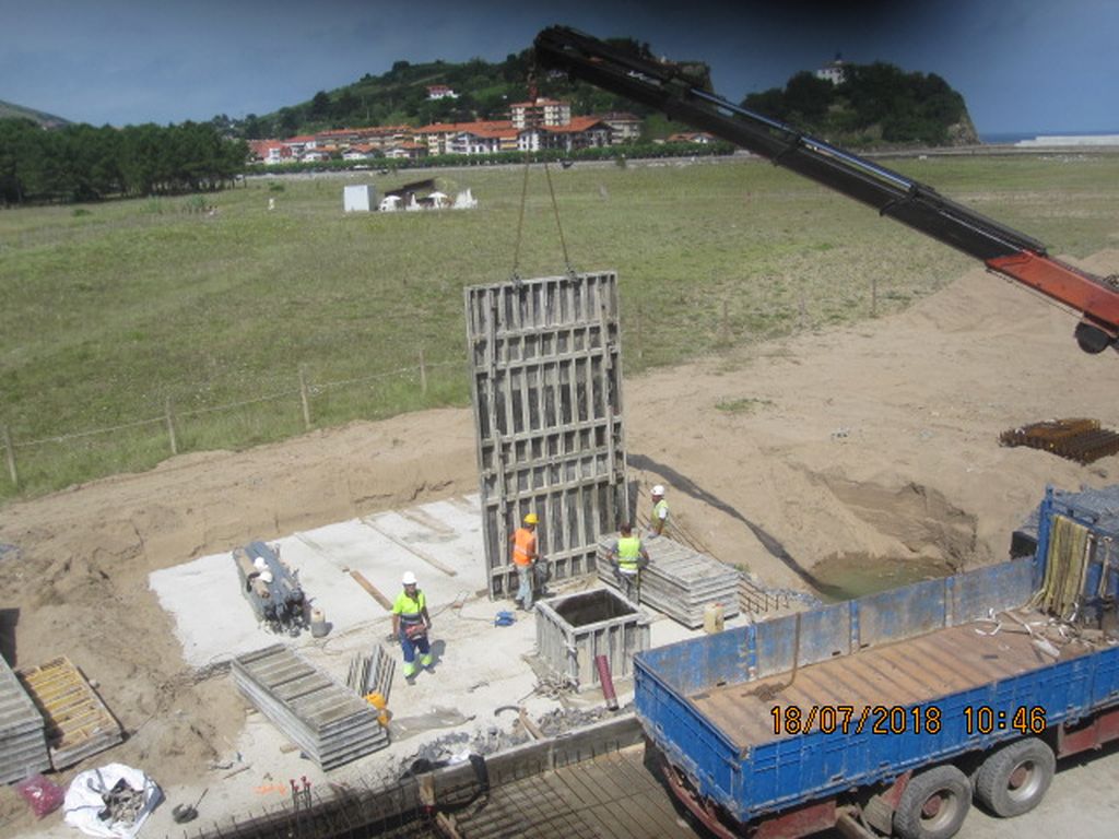 Recuperación ambiental de la playa de Santiago. Durante las obras.
