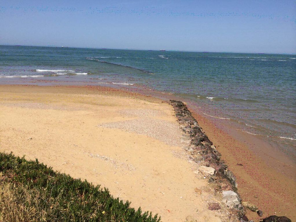 Retirada de escollera playa Punta Montijo (Antes)