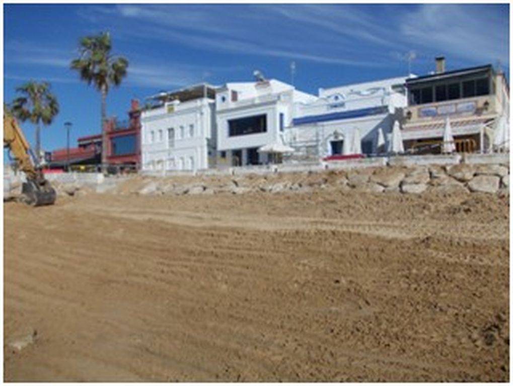 Retirada de escollera playa Punta Montijo (Después)