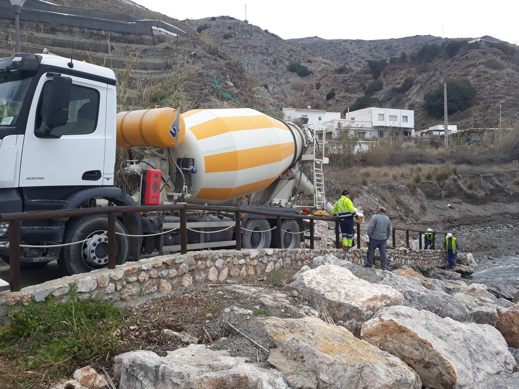 Durante. ACTUACIÓN 8.- Reparación de tramo de paseo y rampa en Los Yesos, en el término municipal de Sorvilán.