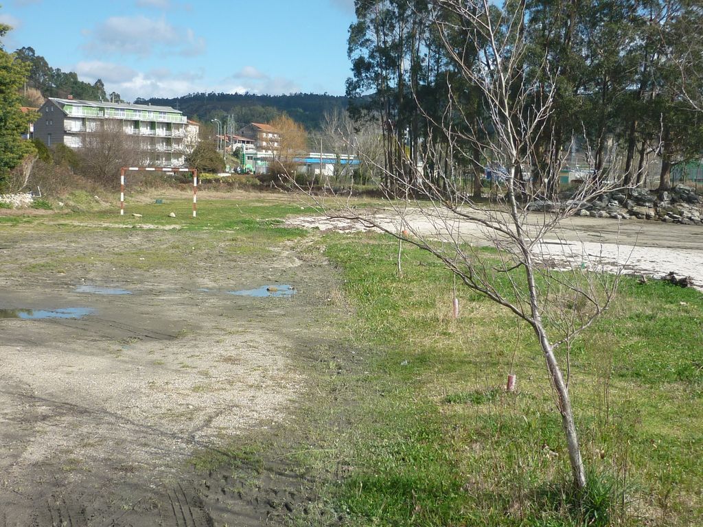 Prolongación de la senda peatonal en Paredes (T.M. de Vilaboa). Antes