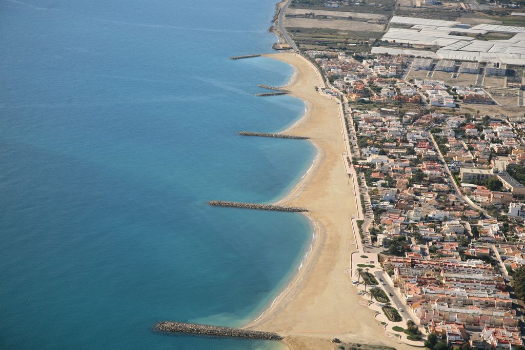 El Toyo (Después de las obras)