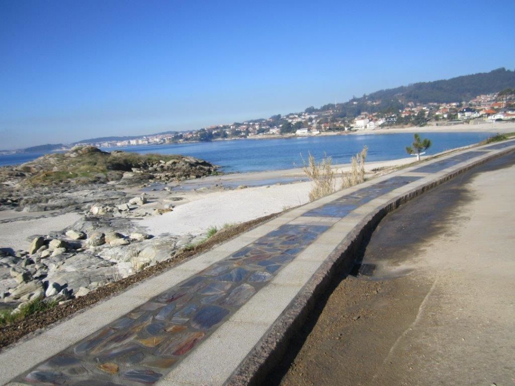 Unión entre paseos y áreas de descanso (T.M.de Sanxenxo).  Después de las obras