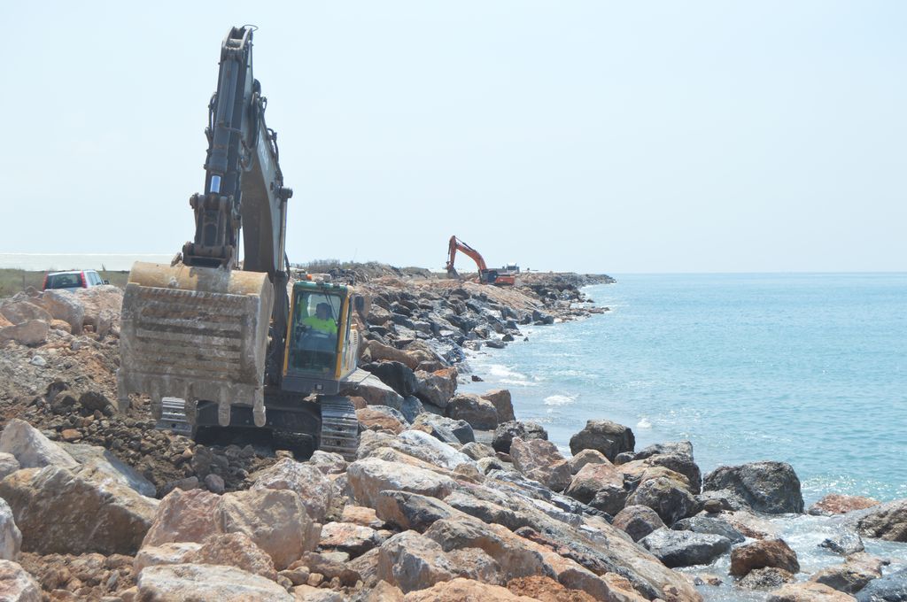 Escollera Vega de Adra (Durante las obras)