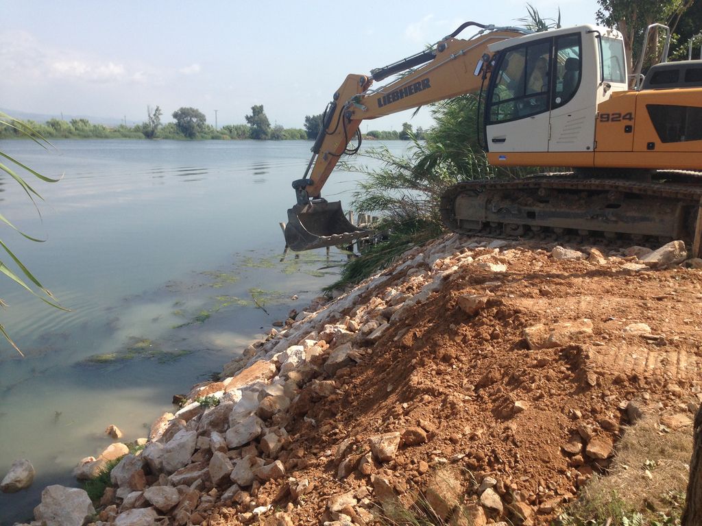 Reposición margen derecha del río Ebro, en Sant Jaume d’Enveja (Durante las obras)