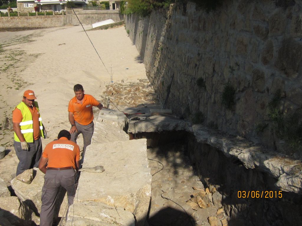 Rampa en playa Chancelas. Durante las obras