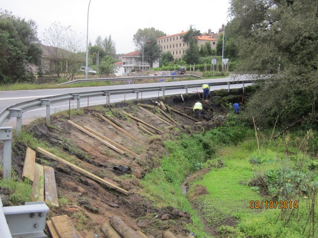 Senda en O Rial (T.M. de Vilagarcía de Arousa). Durante las obras