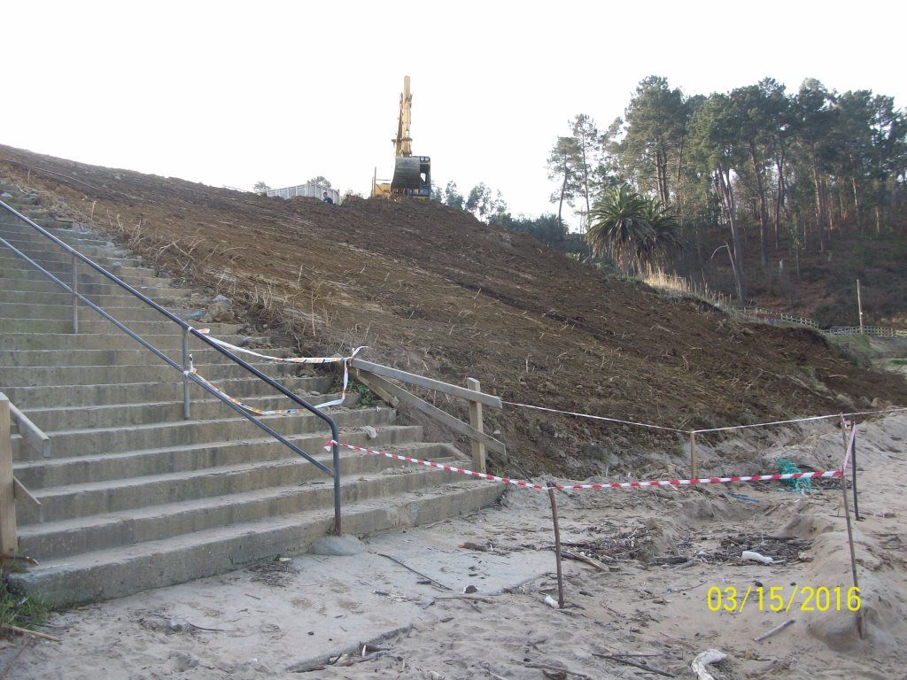 Reparaciones varias Playa Ver en Pontedeume (Durante las obras)