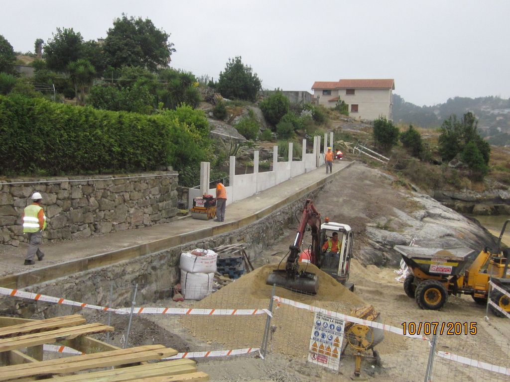 Senda de conexión entre Vilariño y Aldán (T.M. de Cangas). Durante las obras