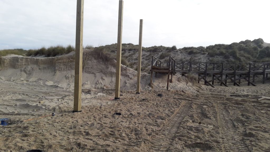 Durante las obras. Pasarela Cala Mesquida