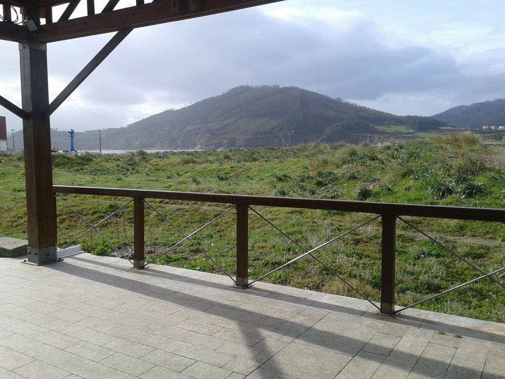 Reparación pérgola del paseo marítimo en Cariño (Después de las obras)