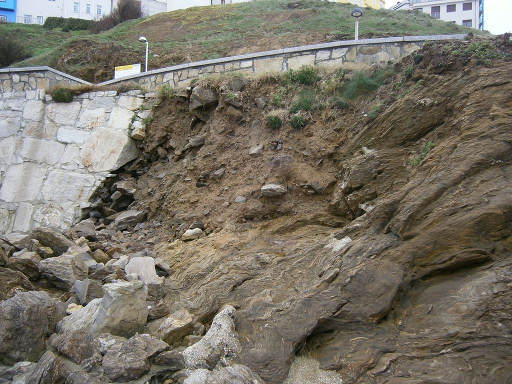 Protección y estabilización del talud en el paseo de Malpica (T.M. de Malpica). Antes de las obras