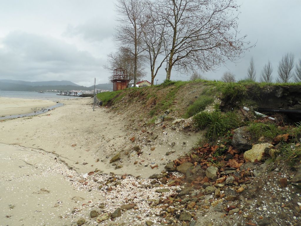 Protección de taludes en la playa del Testal (T.M. de Noia). Antes de las obras