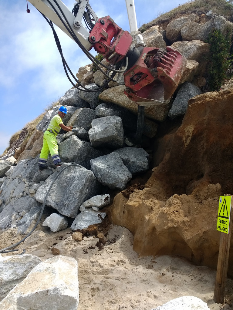 Mantenimiento y conservación V. Carballo. Playa de Razo - Mejora para la protección del DPMT (Durante las obras)