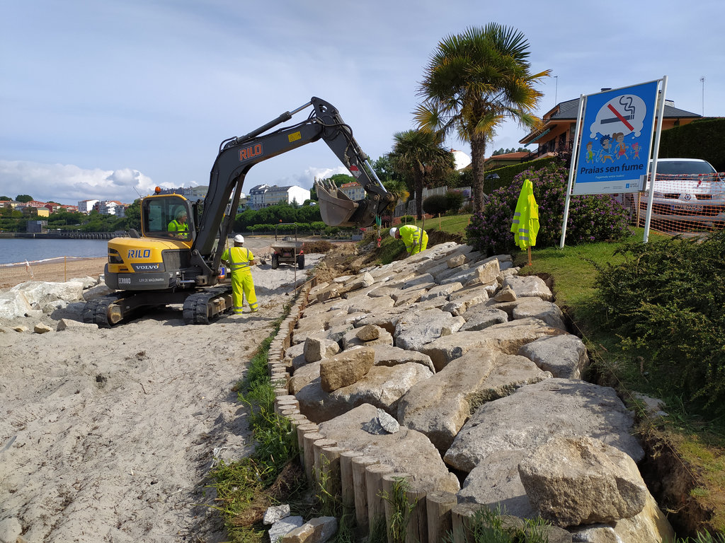 Mantenimiento y conservación V. Miño. Playa pequeña de Miño - Mejora para la protección del DPMT (Durante las obras)