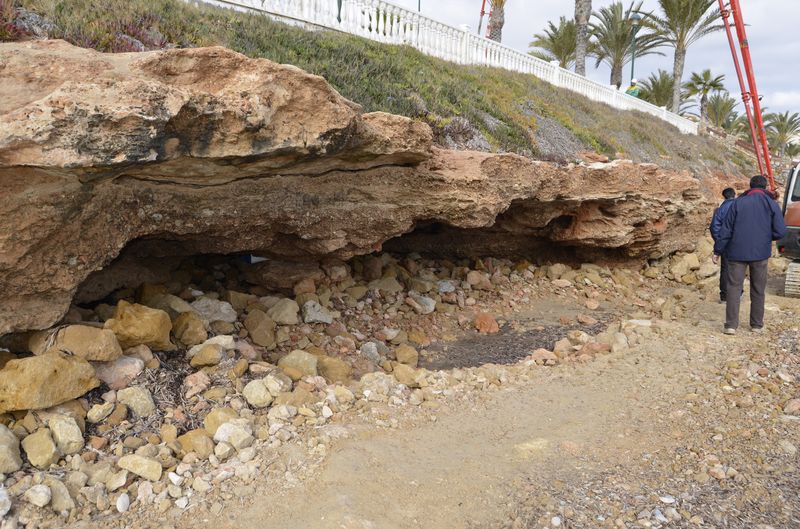 Recalce de talud bajo el paseo de El Sardinero (Durante de las obras)