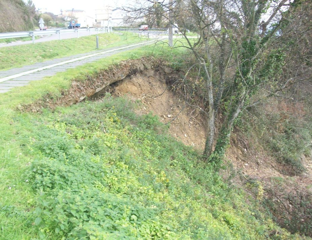 Protección del talud de la Vilavella. Antes